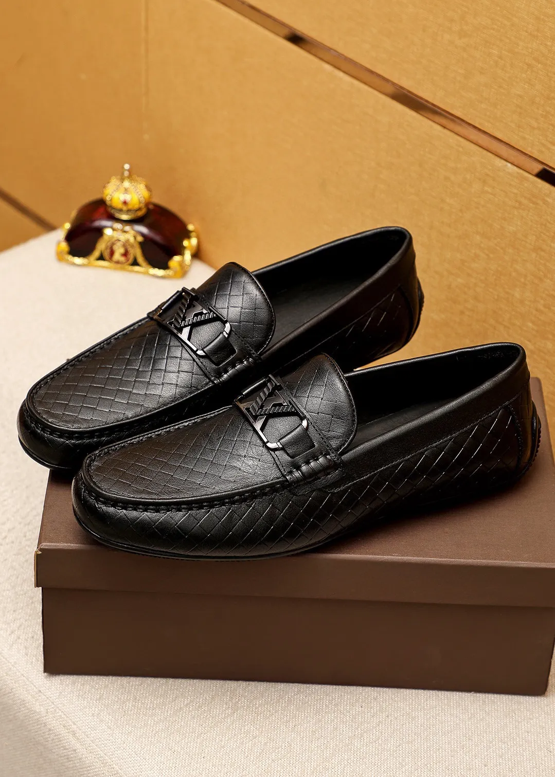 Men's Men's Shoes 💰: 420 💐BV Men's Slip-on Shoes® [BOTTEGA VENETA] Official website counter new model, one-to-one mold opening ⚠Italian calfskin embossed ➕Cow 🐂 leather lining. Driving slip-ons, available at counters, sizes 39-44 (38.45🉑️customized)